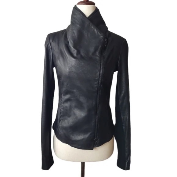 Gorgeous Like NEW Vince Super Soft Lambskin Black Moto black leather jacket XS - Picture 2 of 9